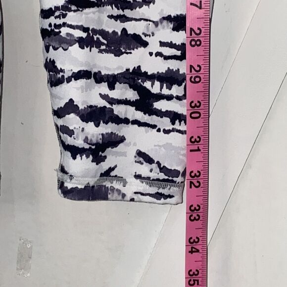 Fabletics Define PowerHold® High-Waisted Legging White Tigress Size Small - Picture 8 of 13